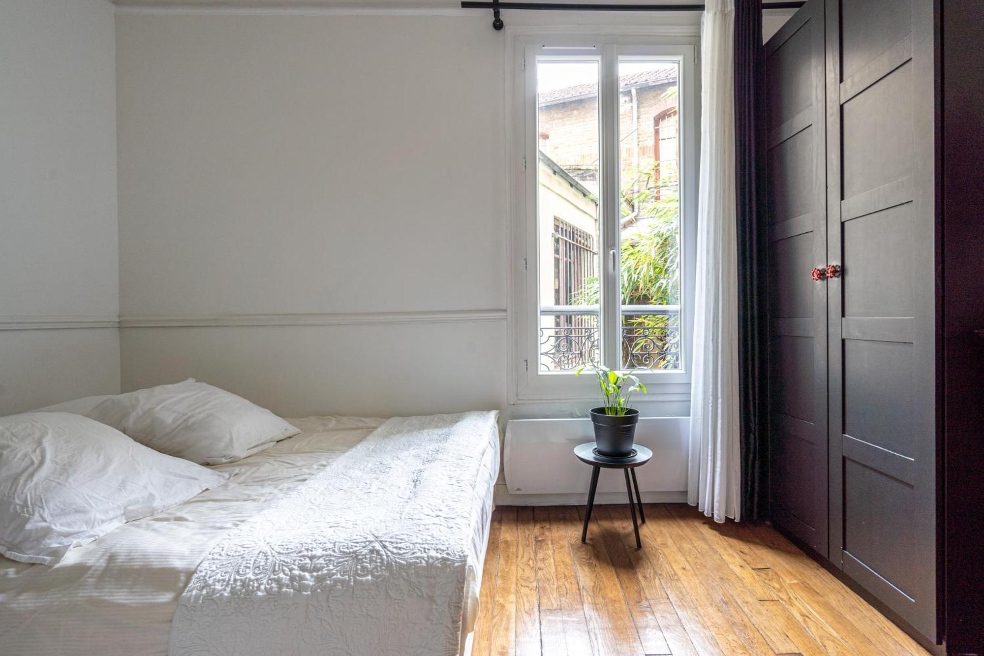 Au Marche Aux Puces De Saint Ouen Apartman Kültér fotó