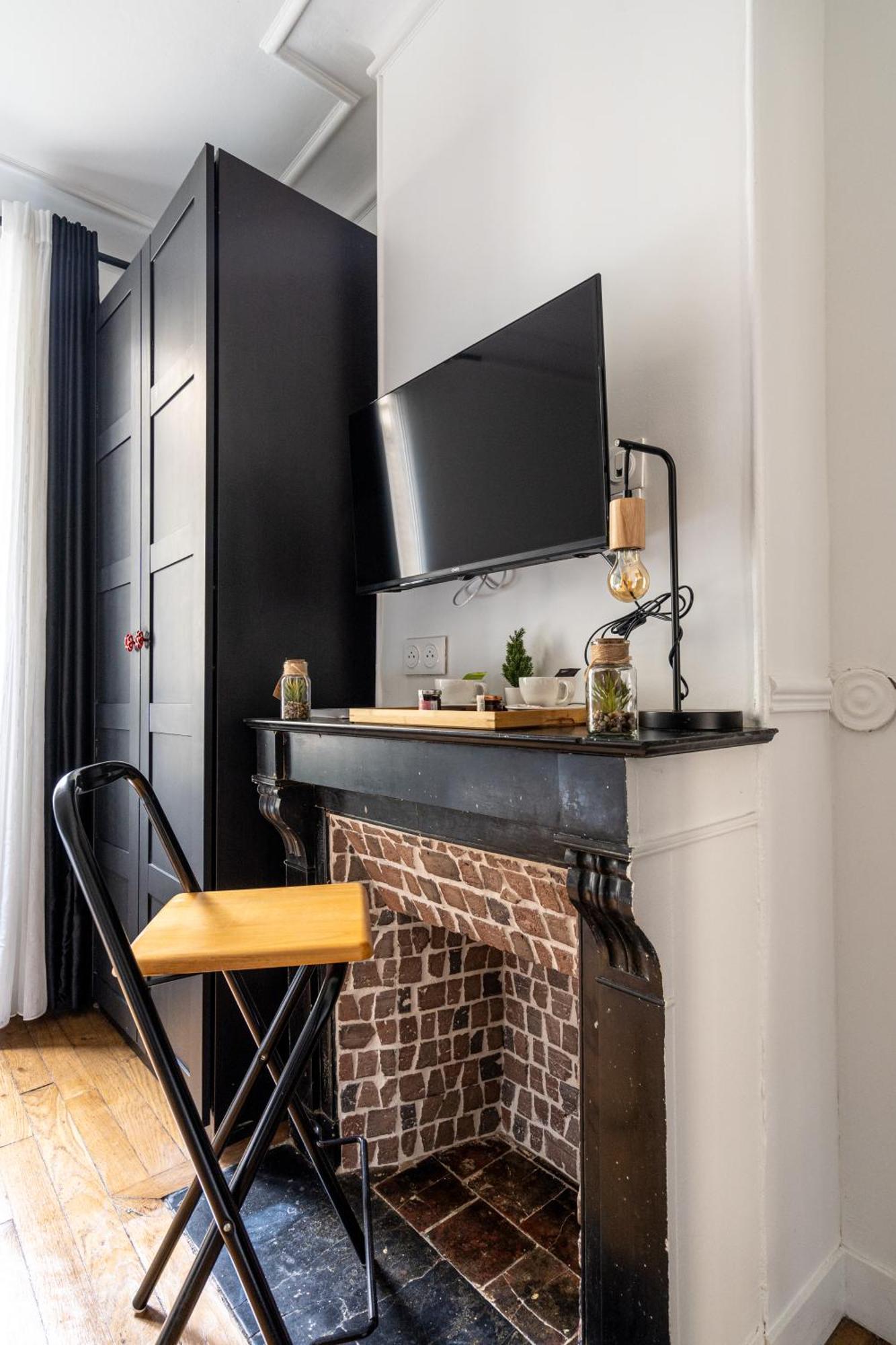 Au Marche Aux Puces De Saint Ouen Apartman Kültér fotó