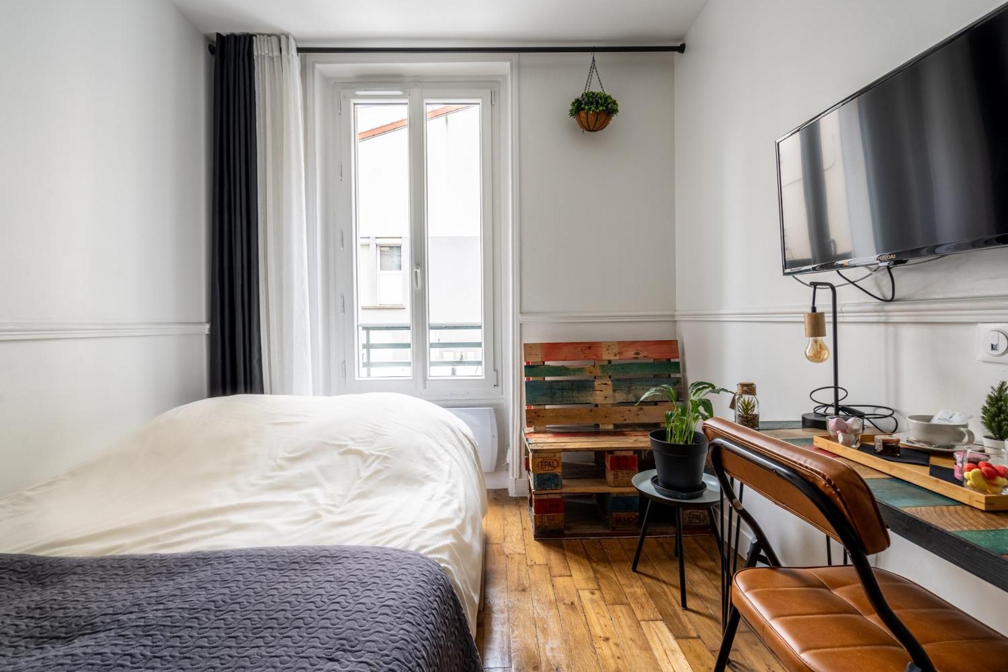 Au Marche Aux Puces De Saint Ouen Apartman Kültér fotó